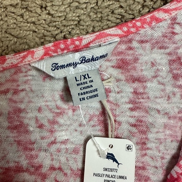 NWT Tommy Bahama Paisley Palace Linnea Poncho, Tutti Frutti - Picture 9 of 14
